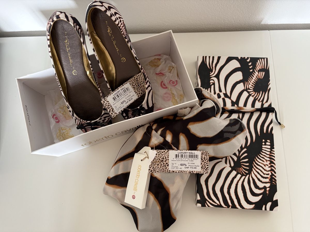 Roberto Cavalli Kleiderpakete: Roberto Cavalli Set, Bluse Gr. M & Ballerinas, Zebra Optik – Gebraucht aus Tägerig von Jazz_87