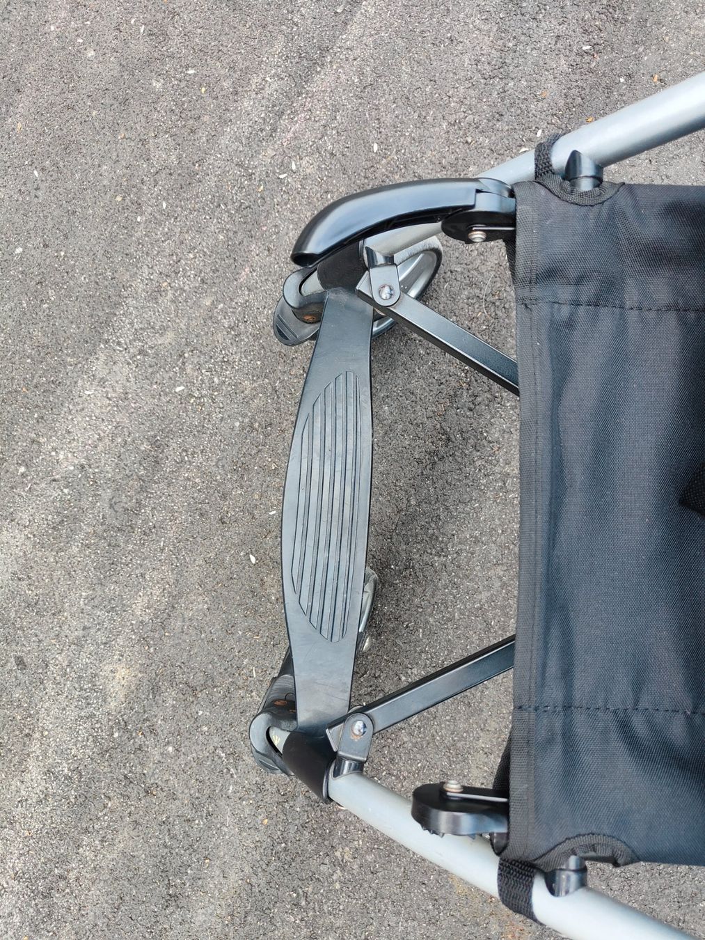 Chicco Kinderwagen: Chicco Kinderwagen/Buggy – Gebraucht aus Sursee von lou19 6