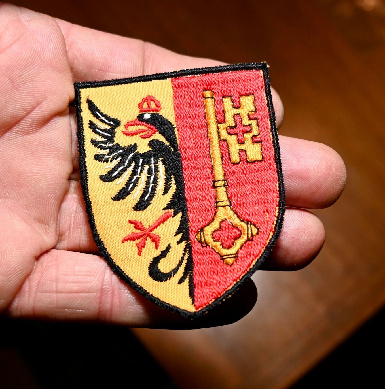 Swiss Placchette & Badge: WAPPEN Genf PATCH badge AUFNÄHER Geneve – Usato da Pfaffhausen venduto da mono_rec