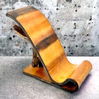 Support téléphone ou tablette design cuir et bois de vigne