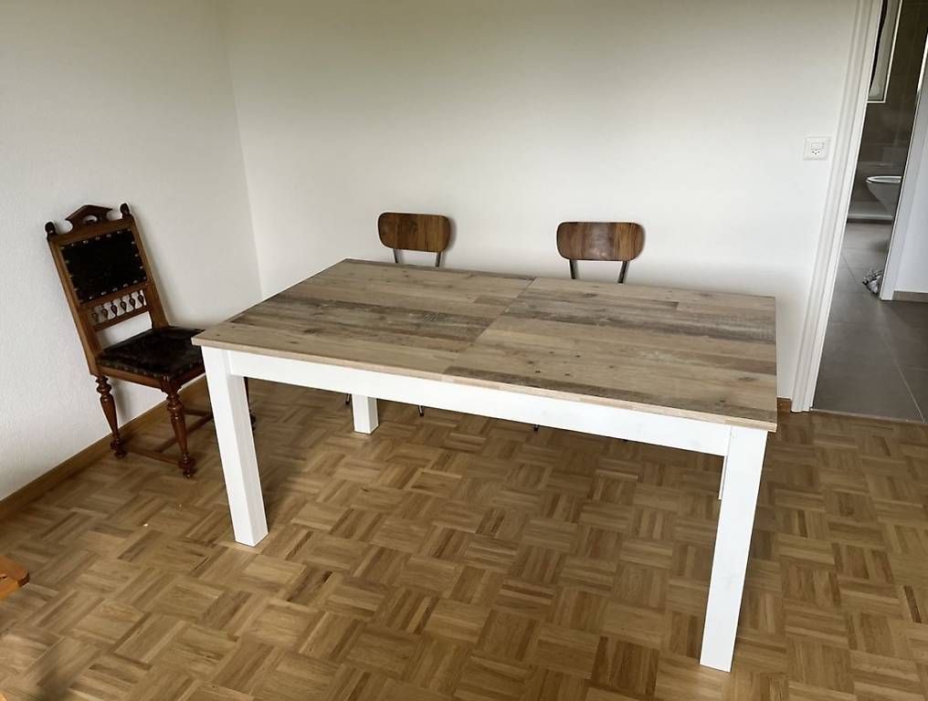 Tavoli: Küchentisch / Basteltisch – Usato da Tüscherz-Alfermée venduto da Seedee