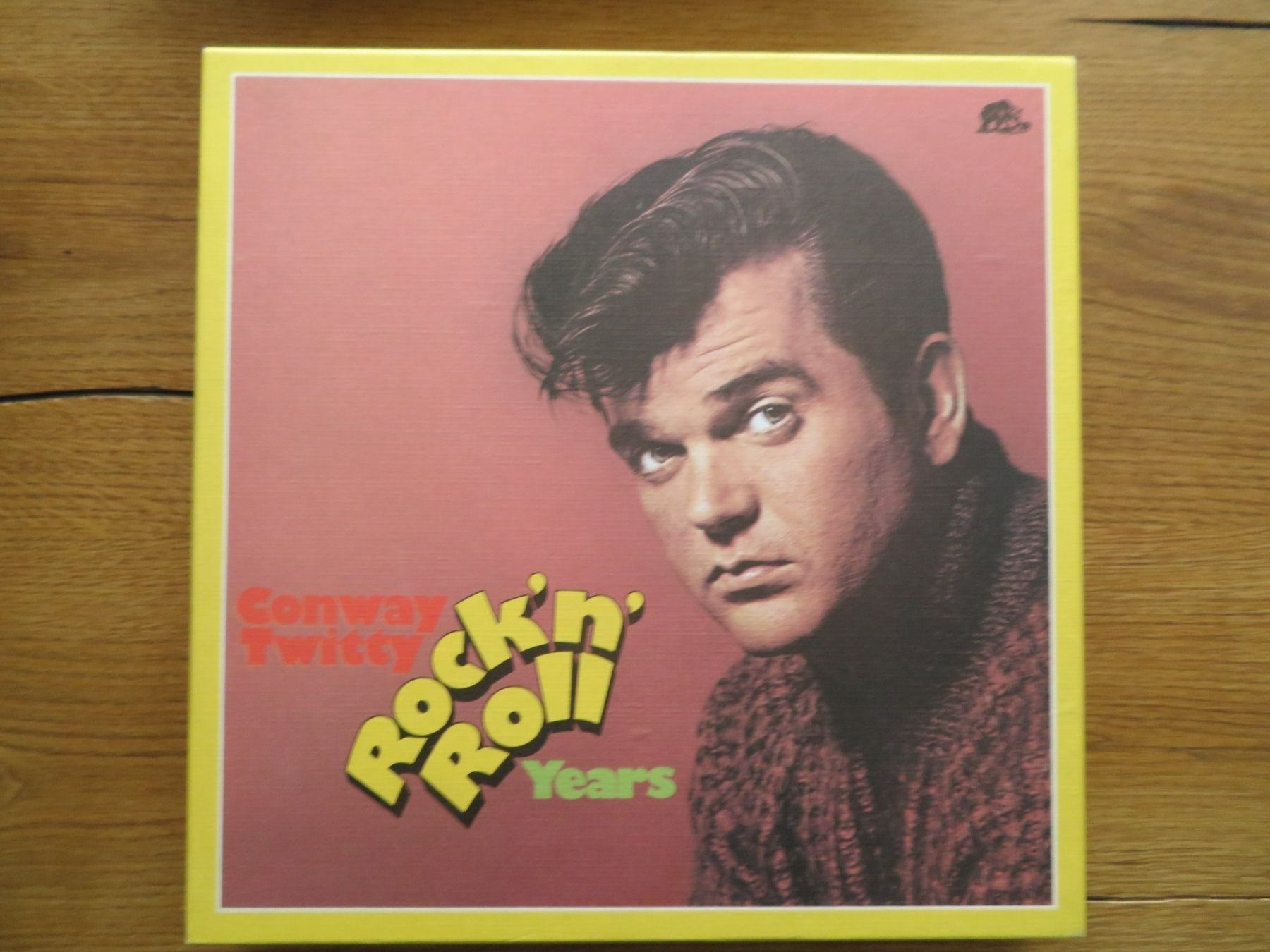 Dischi in vinile: CONWAY TWITTY LP BOX U BUCH 8LP – Nuovo (secondo la descrizione) da Zürich venduto da max_cp5f