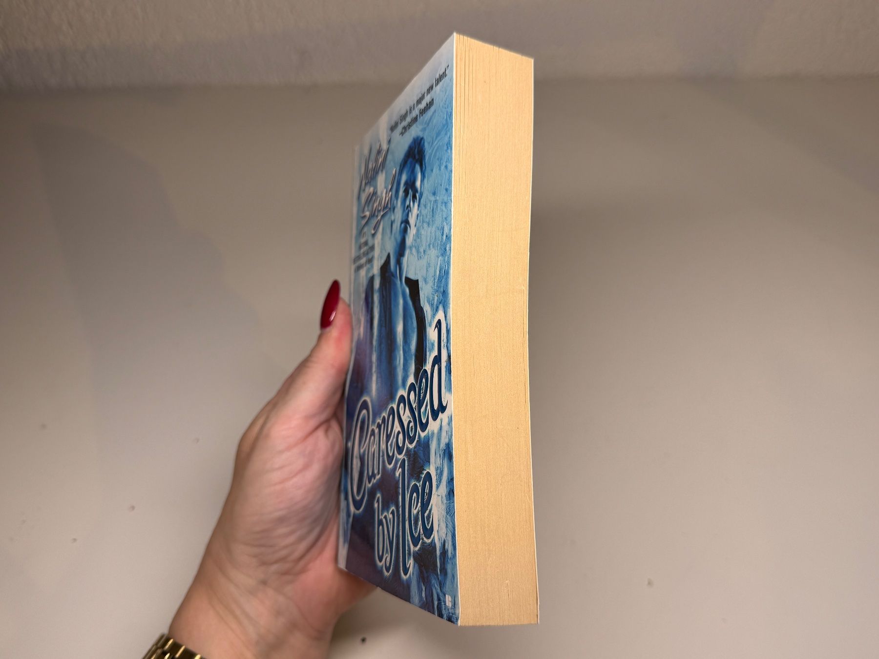 Libri: NOVEL: Nalini Singh, Caressed by Ice – Usato da Grosswangen venduto da English_books 1