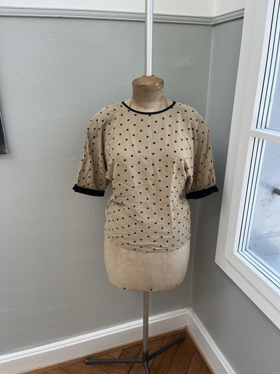 Max Mara Camicette: Max Mara Top aus Seide Gr. M – Usato da Basel venduto da and_bc5b