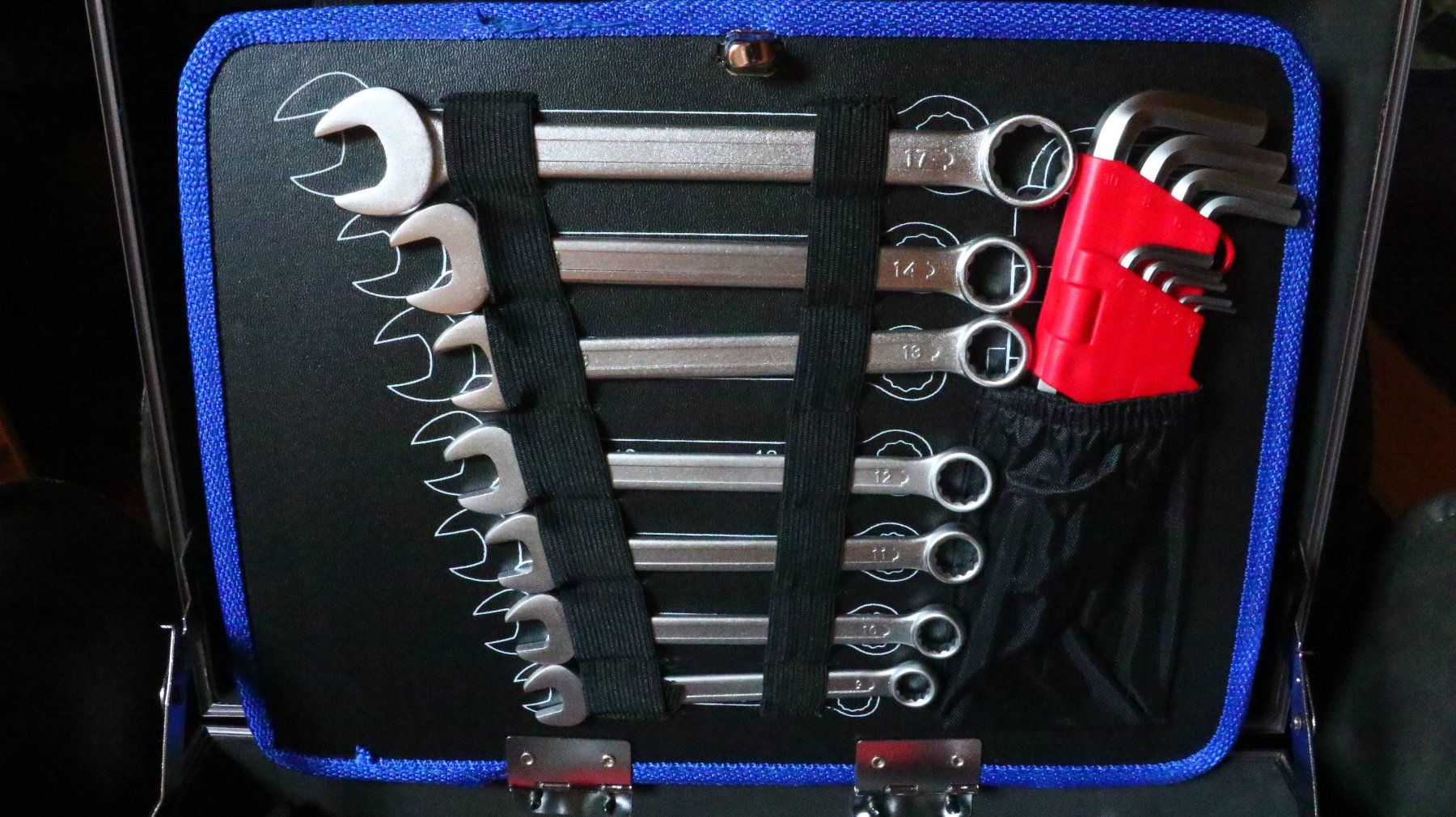 Tous les outils: Werkzeugkoffer – Neuf avec emballage d'origine à Balsthal par mahe86 3