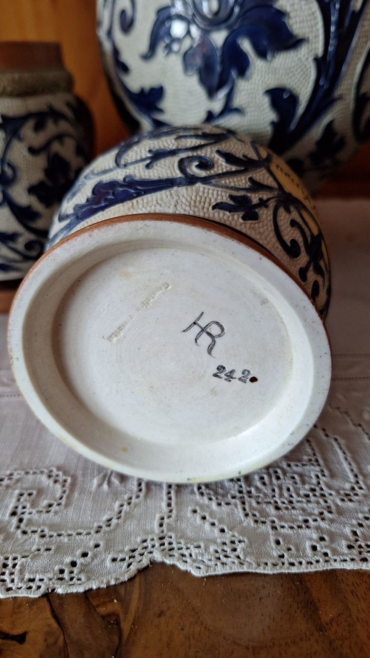 Set di piatti: Steingut-Trink Bierkrugset E.Schüßler Gräfenroda – Usato da St.Gallen venduto da Puppa 7