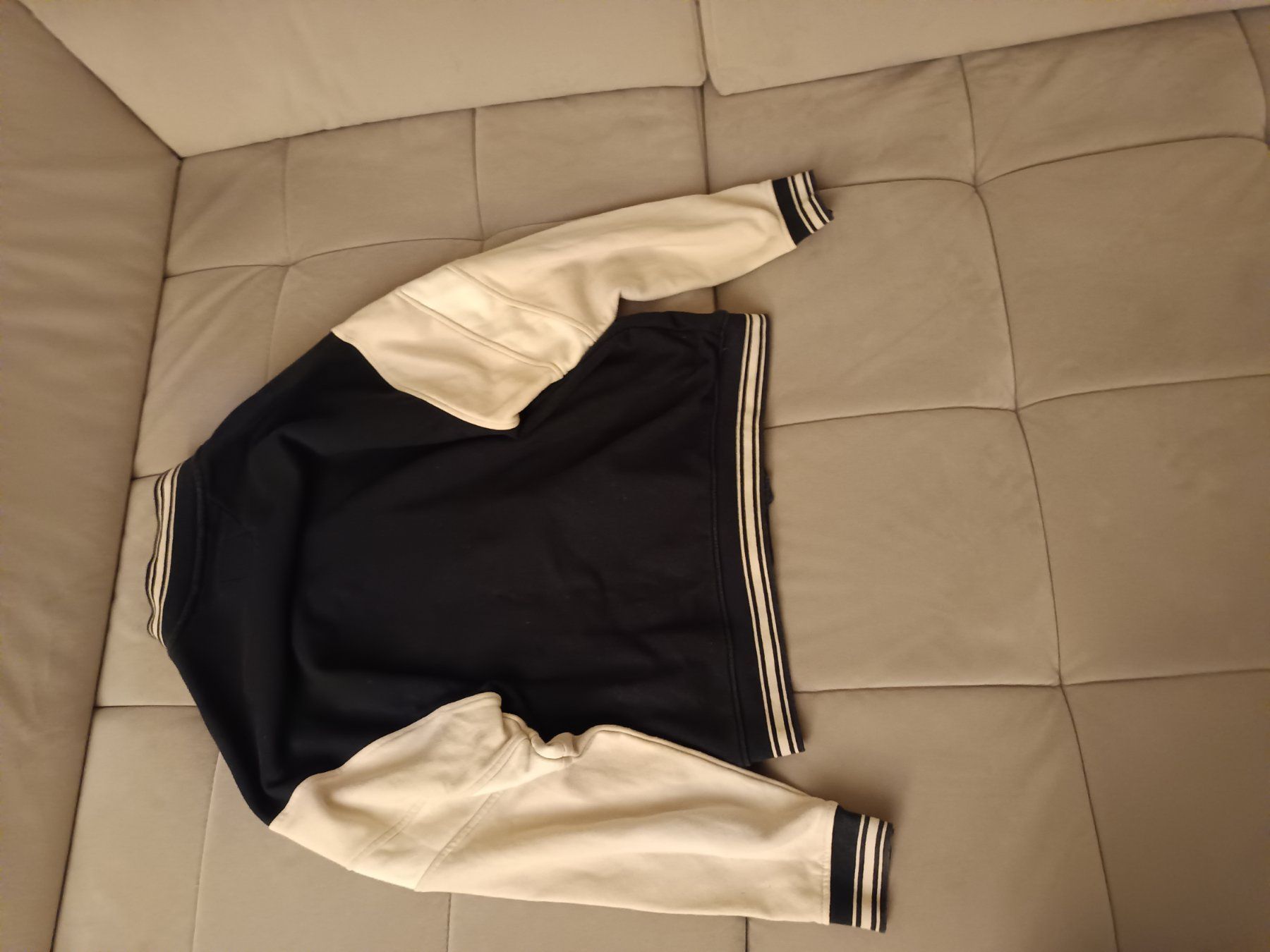 Giacche: College Jacke – Usato da Benglen venduto da Jumanah 1