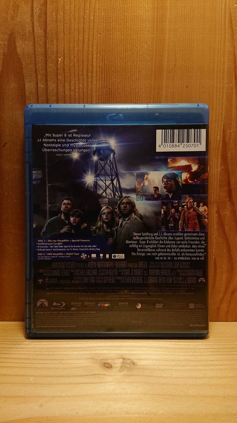 Tutti i DVDs: SUPER 8 Blu-Ray – Usato da Wilderswil venduto da Exebub 1