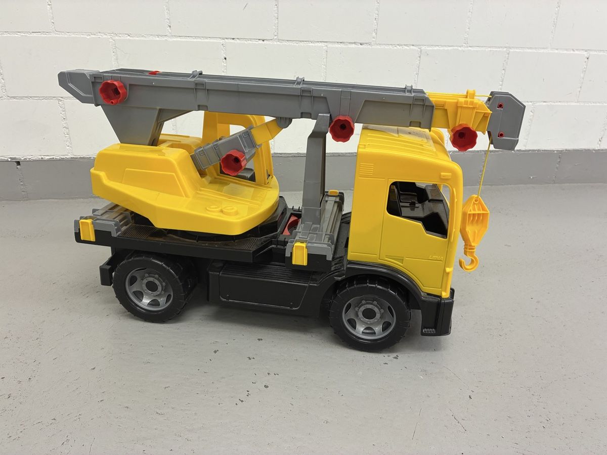 Spielzeuge: grosser Lastwagen (60cm lang) – Gebraucht aus Winterthur von herrpaul