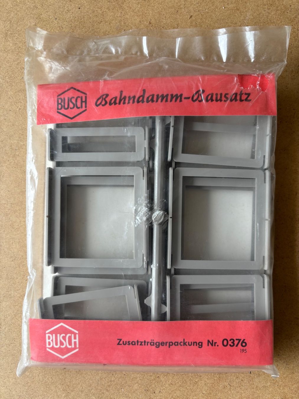 Busch Modellini di ferrovie: Busch 0376 Bahndamm Bausatz – Nuovo e nell'imballaggio originale da Hauterive NE venduto da eriamch