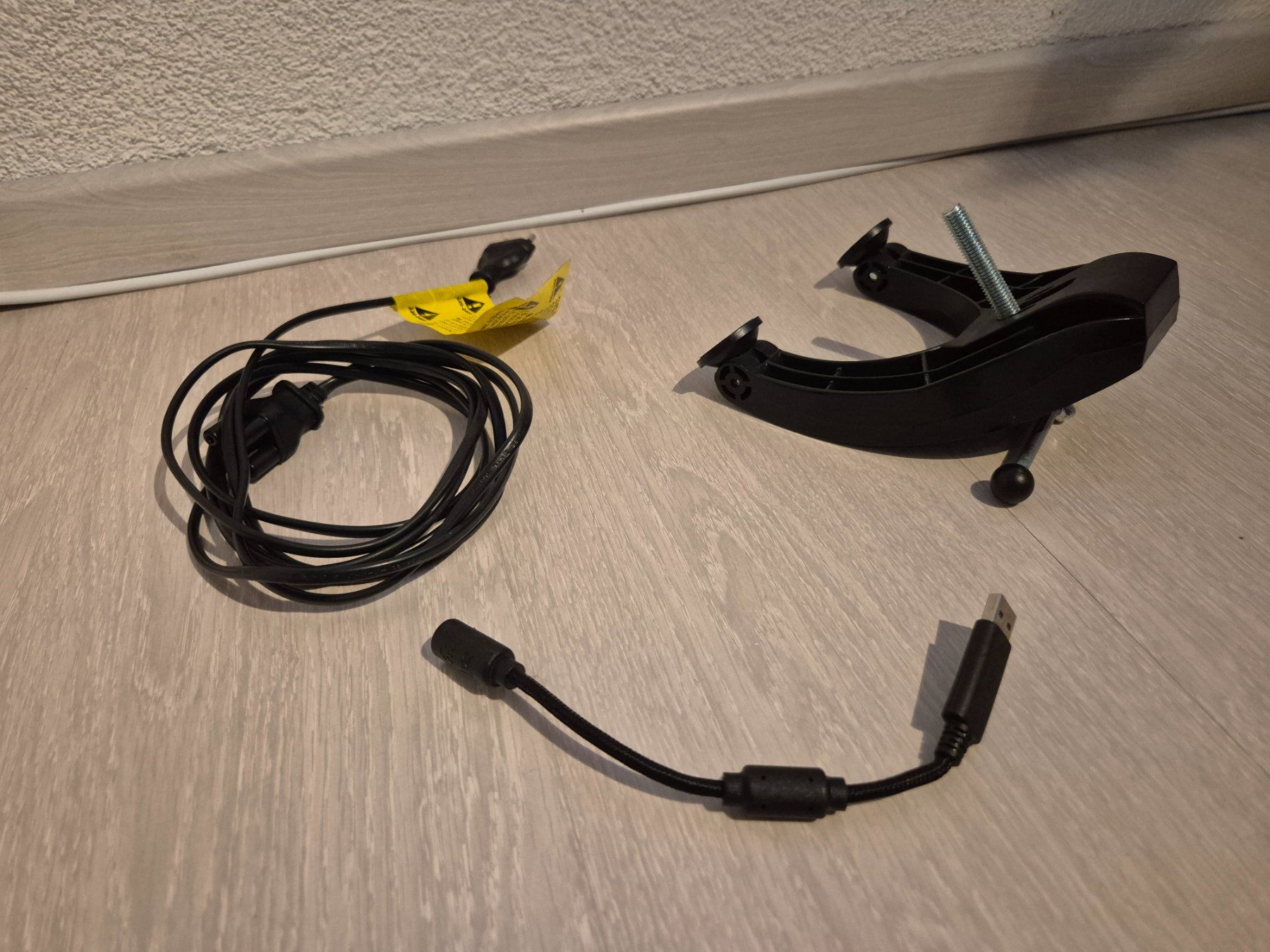 Thrustmaster Controller: Thrustmaster TX Racing Wheel Leather Edition – Usato da Gerlafingen venduto da Takuta 2