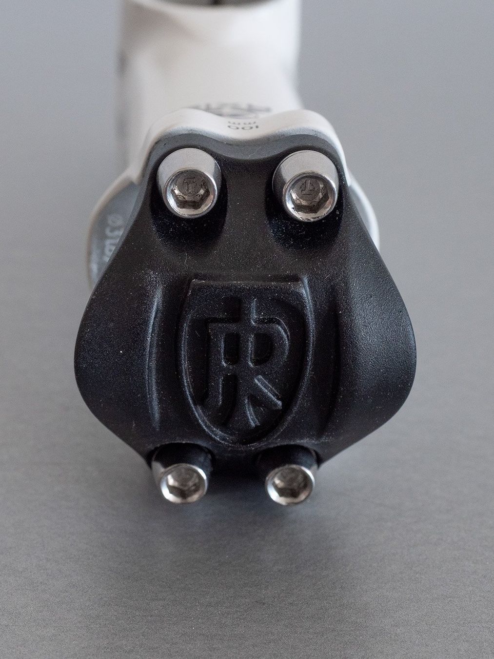 Ritchey Pezzi di ricambio: Vorbau Ritchey 4-Axis Comp weiss 100mm – Usato da Hinwil venduto da Ruha2 2