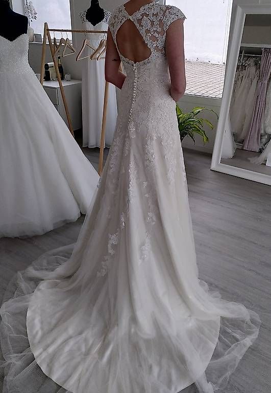 Vestiti: Robe de mariée – Usato da Bramois venduto da sol_tg5c 1