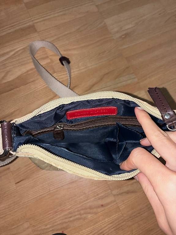 Sacs femmes: Mini Tommy Hilfiger Tasche / Bag – D'occasion à Spreitenbach par sam_l5fj 3