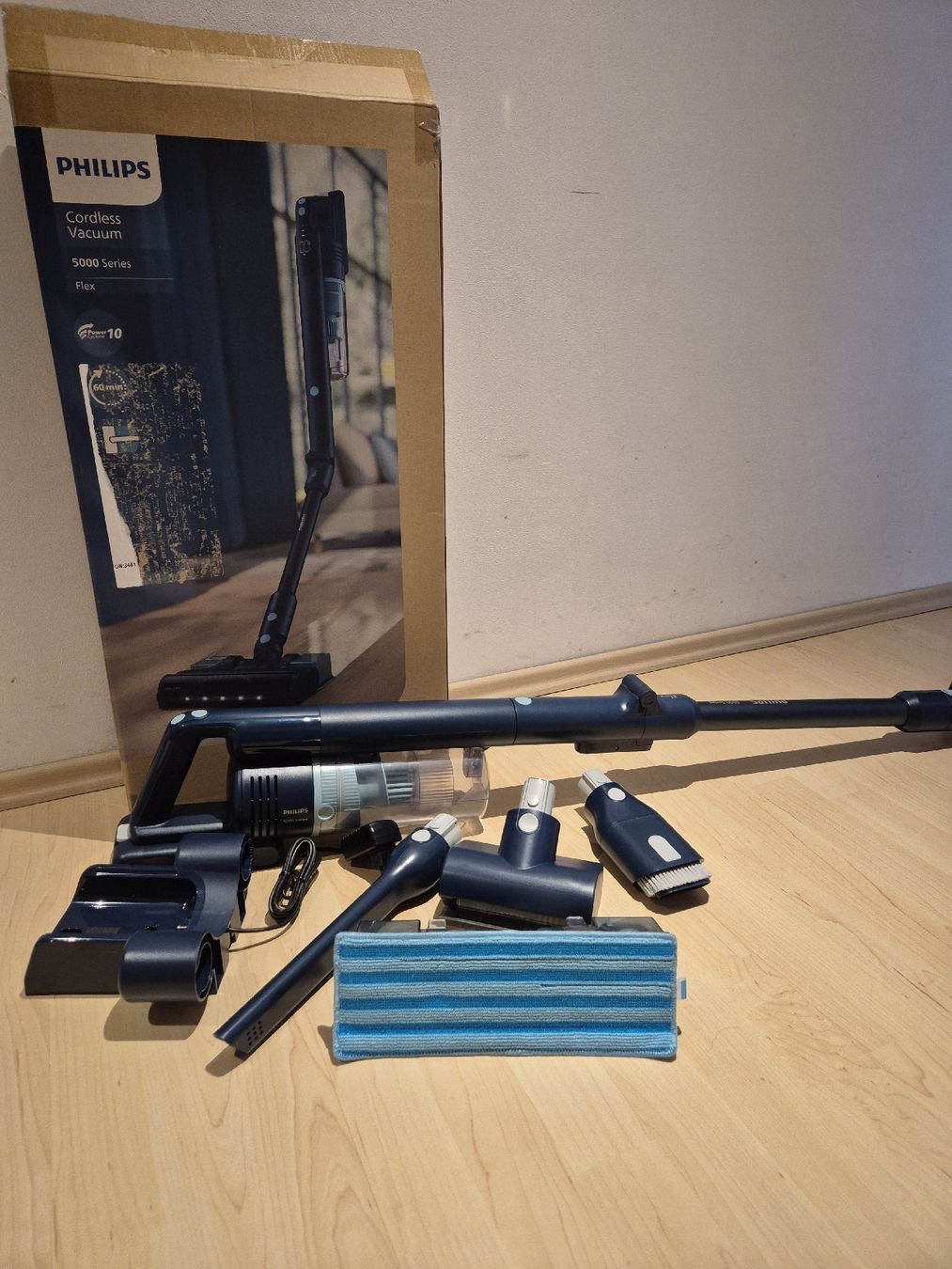 Philips Aspirateurs & Accessoires: Philips 5000 Series Flex – Neuf (Voir description) à Herisau par dixen01 2