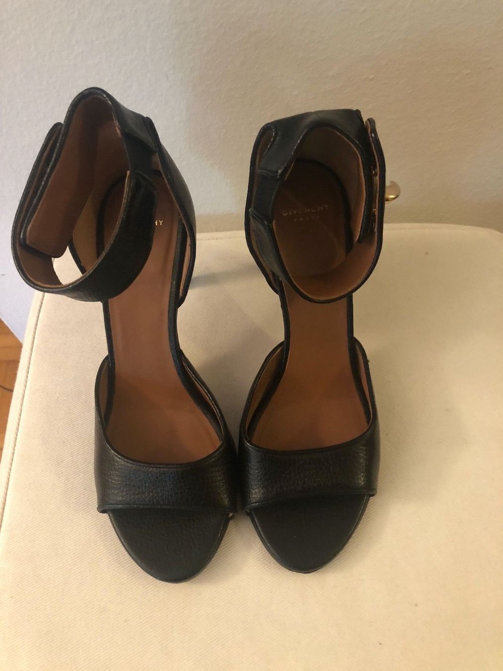 Givenchy Scarpe da donna: Givenchy shark lock N. 36,5 – Nuovo (secondo la descrizione) da Lugano venduto da Vintage.Mood 2