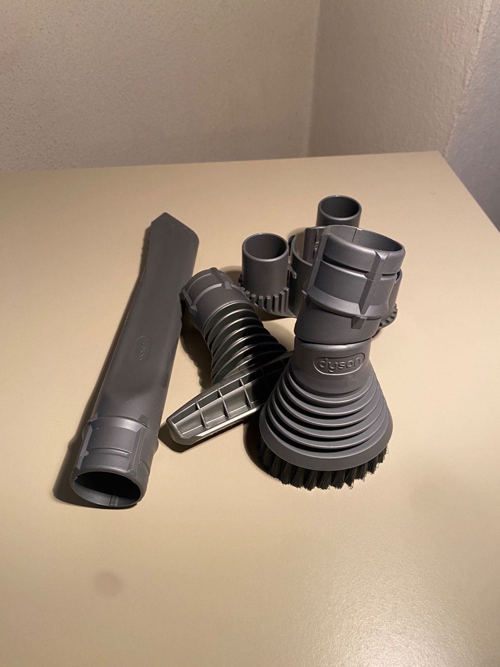 Dyson Aspirapolveri & Accessori: dyson Ersatzteile NEUWERTIG – Nuovo (secondo la descrizione) da Wittenbach venduto da kramerei.vanessa 1