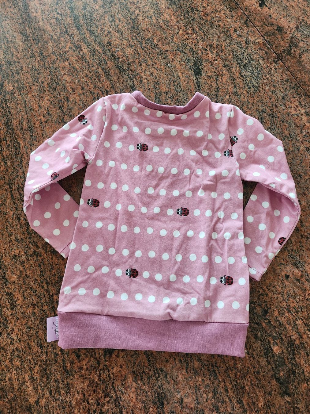 Maglioni & Felpe: rosa Mädchenpullover mit Glückskäfermotiv Gr. 80, Handemade – Nuovo (secondo la descrizione) da Othmarsingen venduto da pao_2xld 1