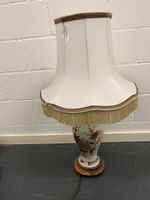 Tisch Lampe Vintage  mit Blumenmuster, Schirm defekt!