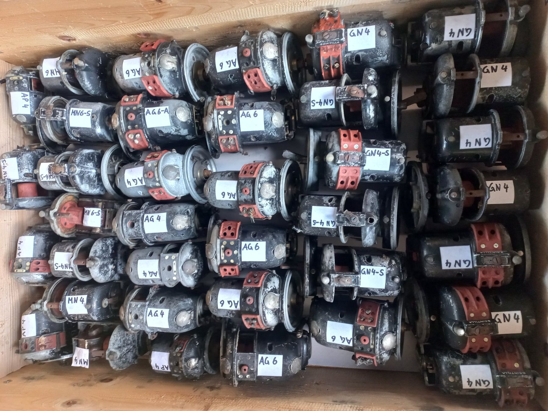 Tutti pezzi di ricambio auto: Oldtimer Zündmagnet Magnetzünder  Scintilla Typ GN4 unkompl. – Usato da Dulliken venduto da mopar030 1