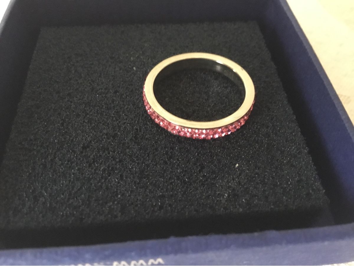Anelli: Modeschmuck Ring mit rosa Steinchen – Usato da Uitikon-Waldegg venduto da Dmelchionna