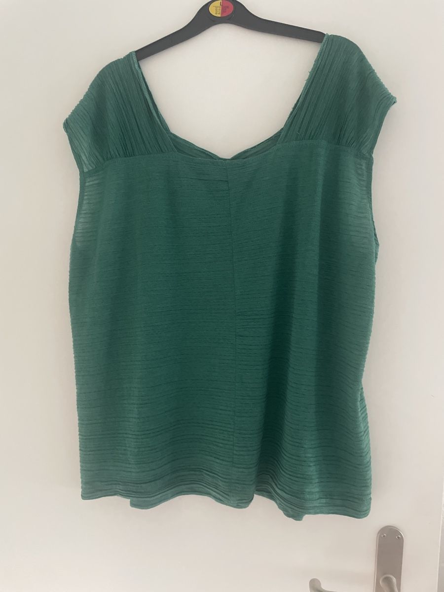 Top: Grünes Sommertop Gr. 56 – Usato da Schaffhausen venduto da Kolibri023 2