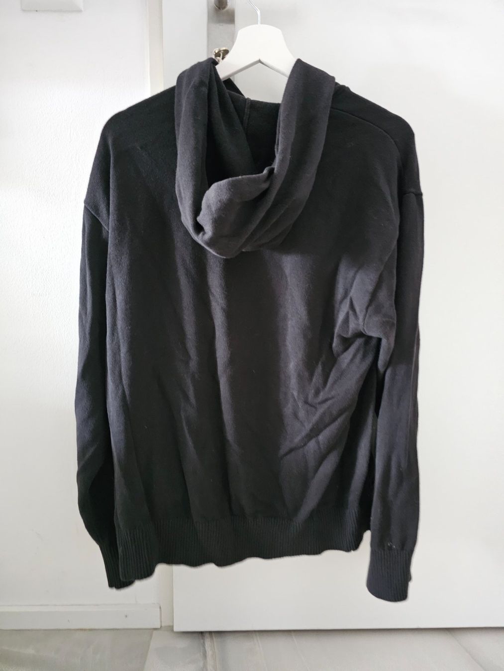 Tommy Hilfiger Pullover & Sweatshirts: Tommy Hilfiger Pulli / Sweatshirt mit Kaputze – Gebraucht aus Zürich von TrueTrade 2