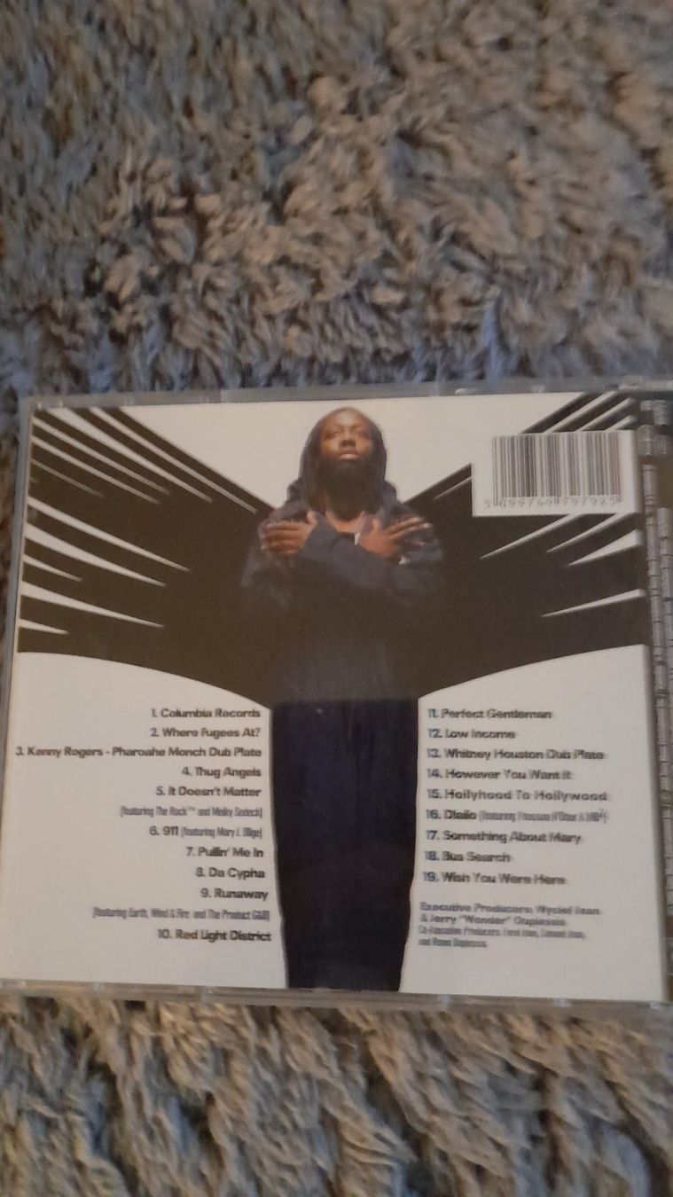 CD: WYCLEF JEAN  THE ECLEFTIC     TWO SIDES II A BOOK   CD – Usato da Wetzikon ZH venduto da Ramones01 1