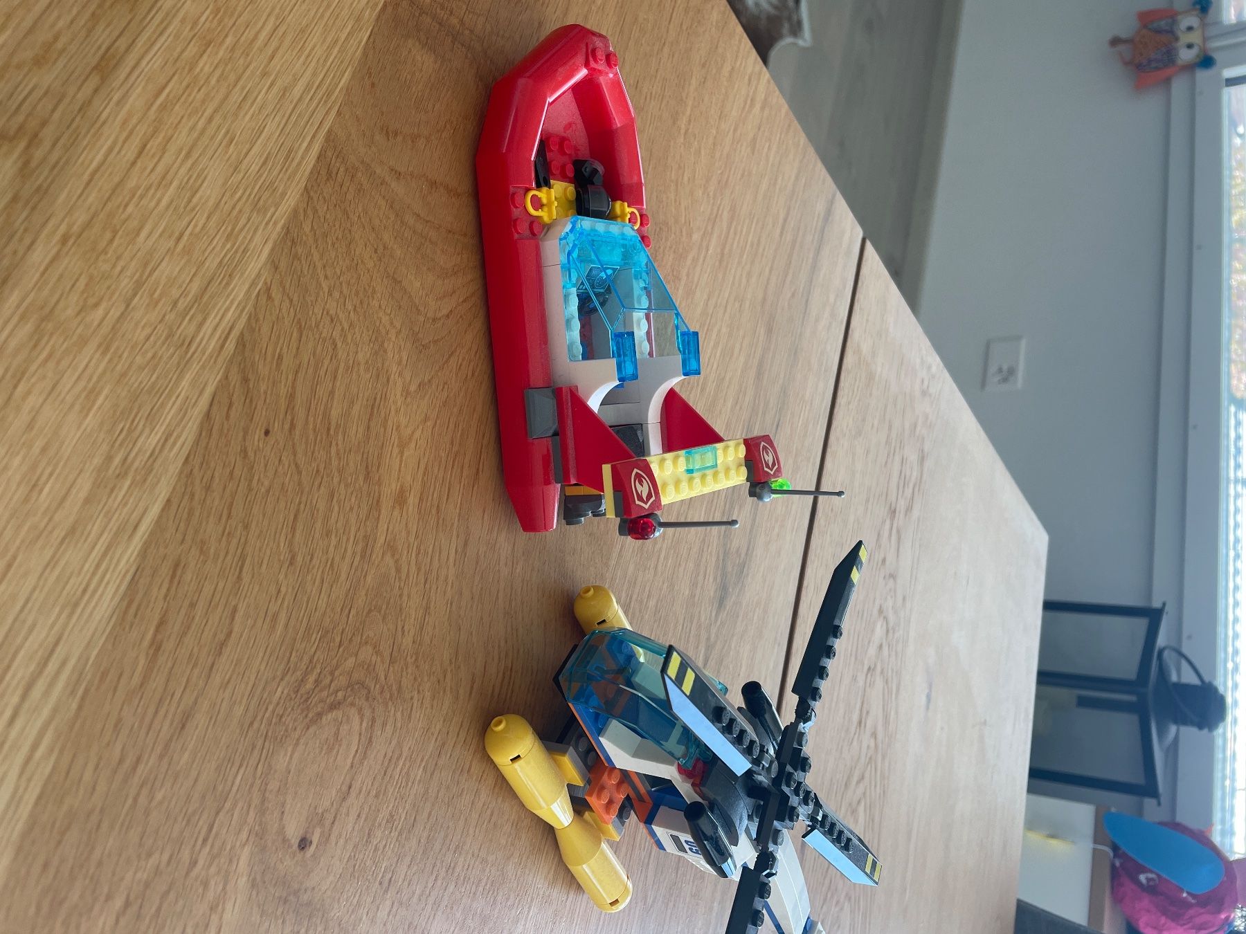 Lego Baukästen: Lego City, Bateau et hélicoptère, – Gebraucht aus Le Vaud von Guillaume-1988 1