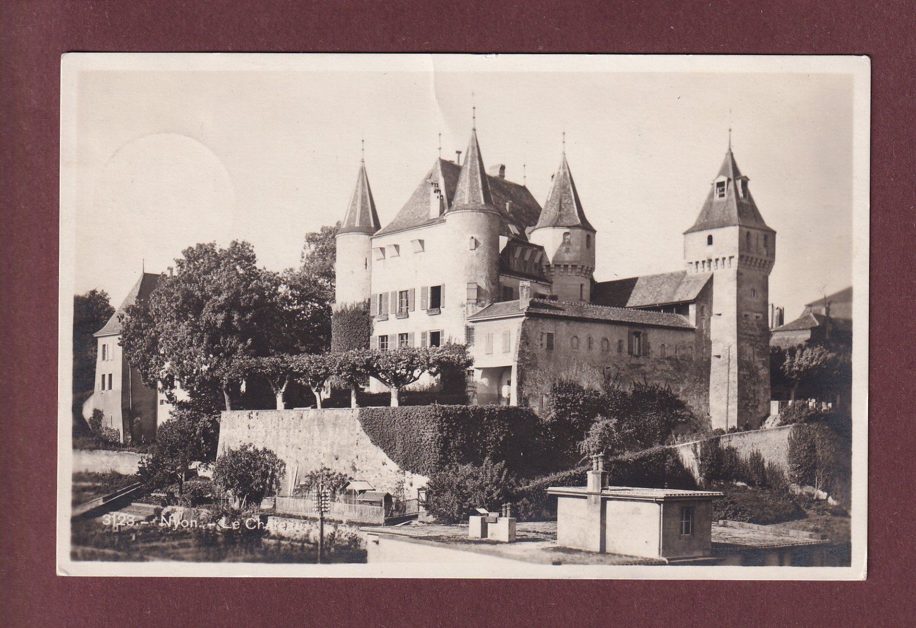 Ansichtskarten: NYON - Le Château - 1926 – Gebraucht aus Pully von nicecards
