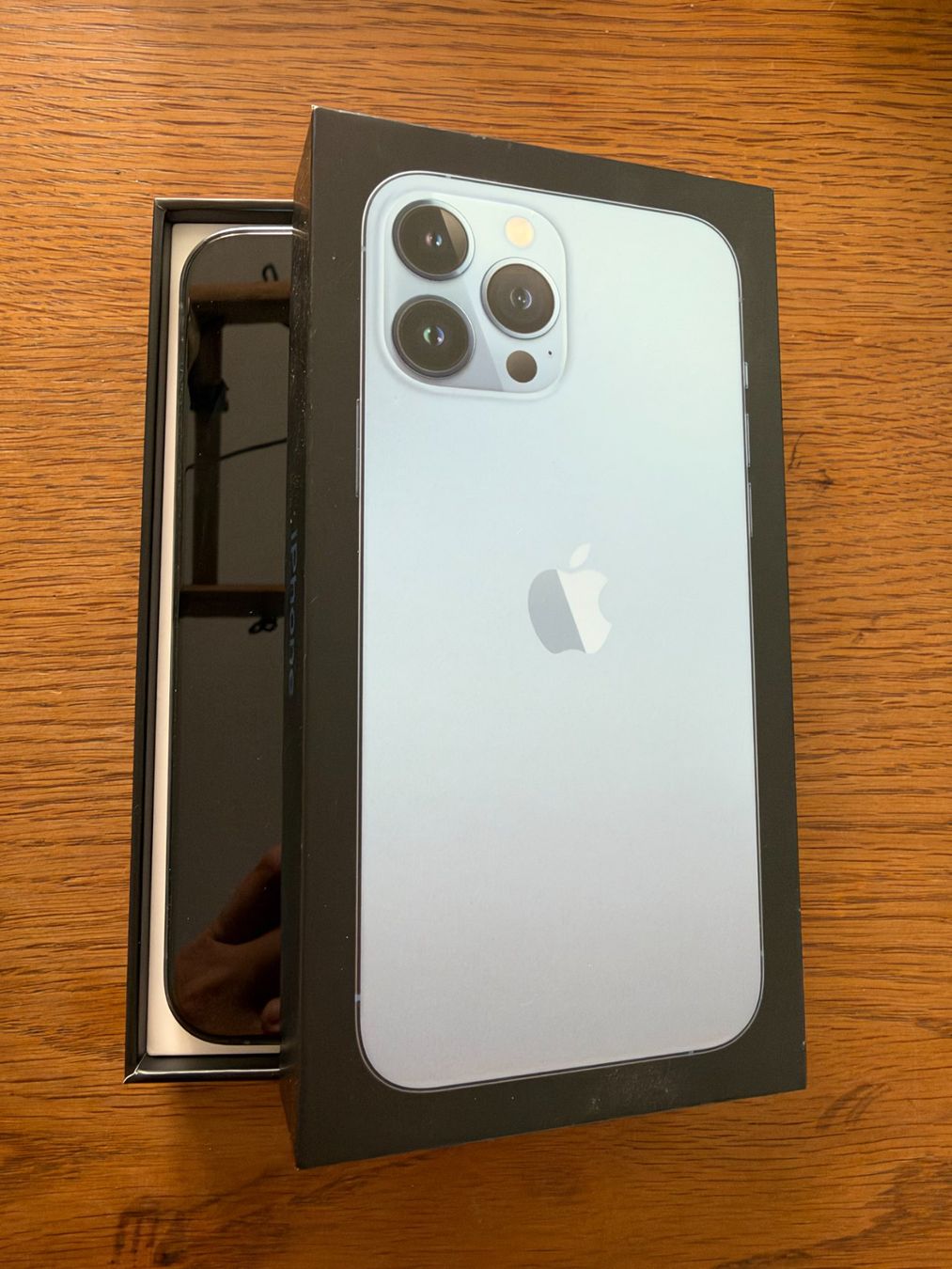 Apple Telefoni cellulari / Smartphones: iPhone 13 pro max 256GB sierrablau – Usato da Wasterkingen venduto da Bossssi