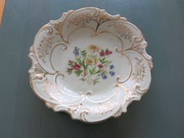 Porzellanteller mit Blumenmuster Handbemalt