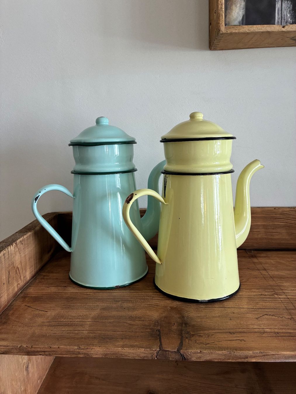 Théières: Zwei alte Emaille Kaffeekannen – D'occasion à Steffisburg par Reitschel5 1