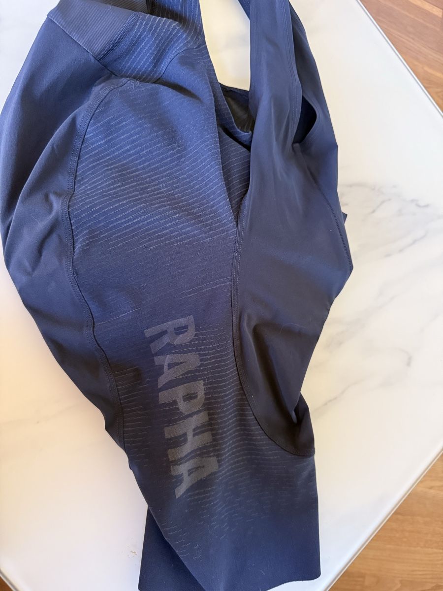 Rapha Hosen: Cuissard Rapha Pro Team Endommagé – Defekt aus Sugiez von Mlle_Bakets 4