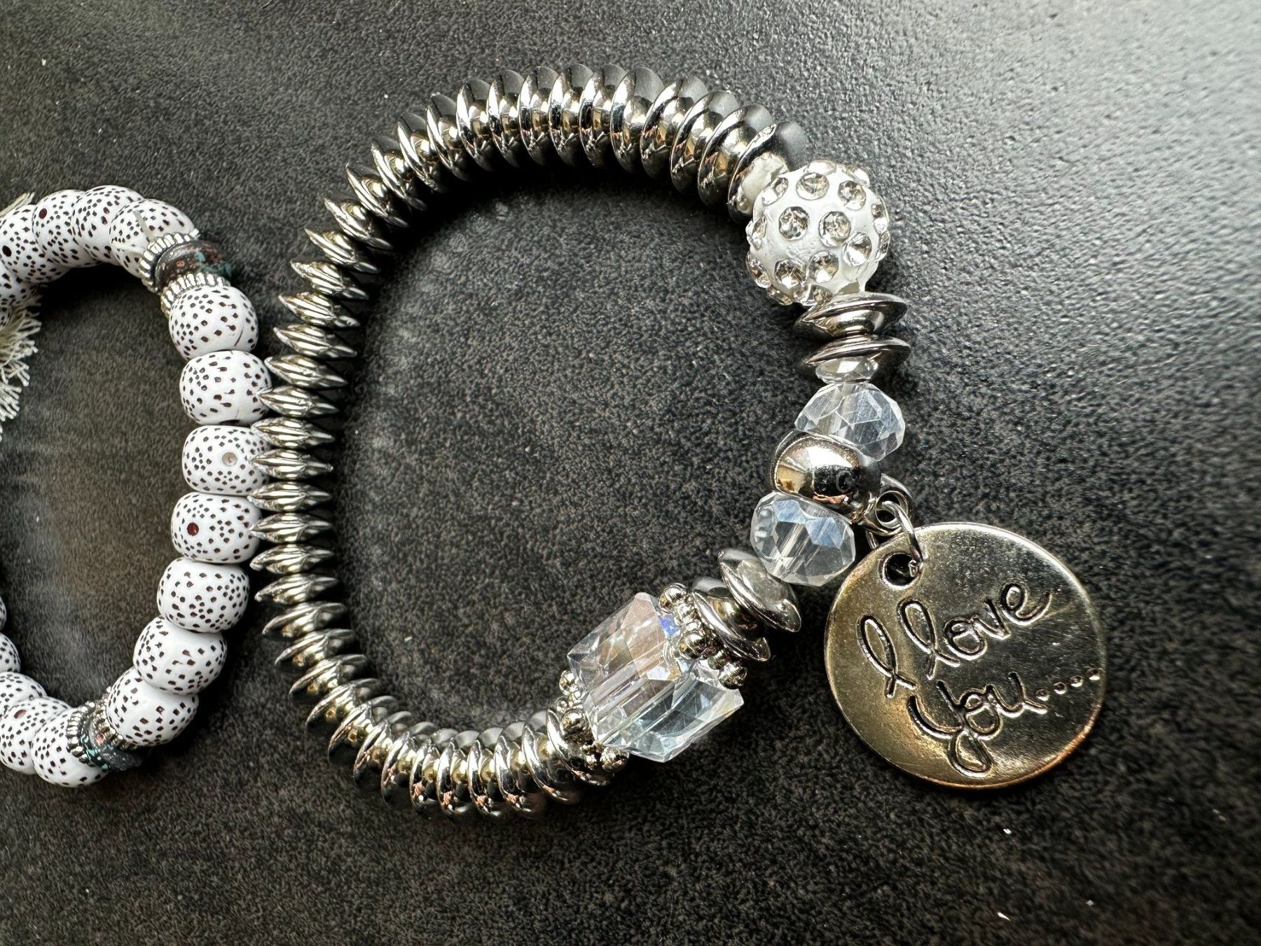 Bracciali & Braccialetti: Modeschmuck Armband Set, 4 Stück – Nuovo e nell'imballaggio originale da Kesswil venduto da mie_g89p 1