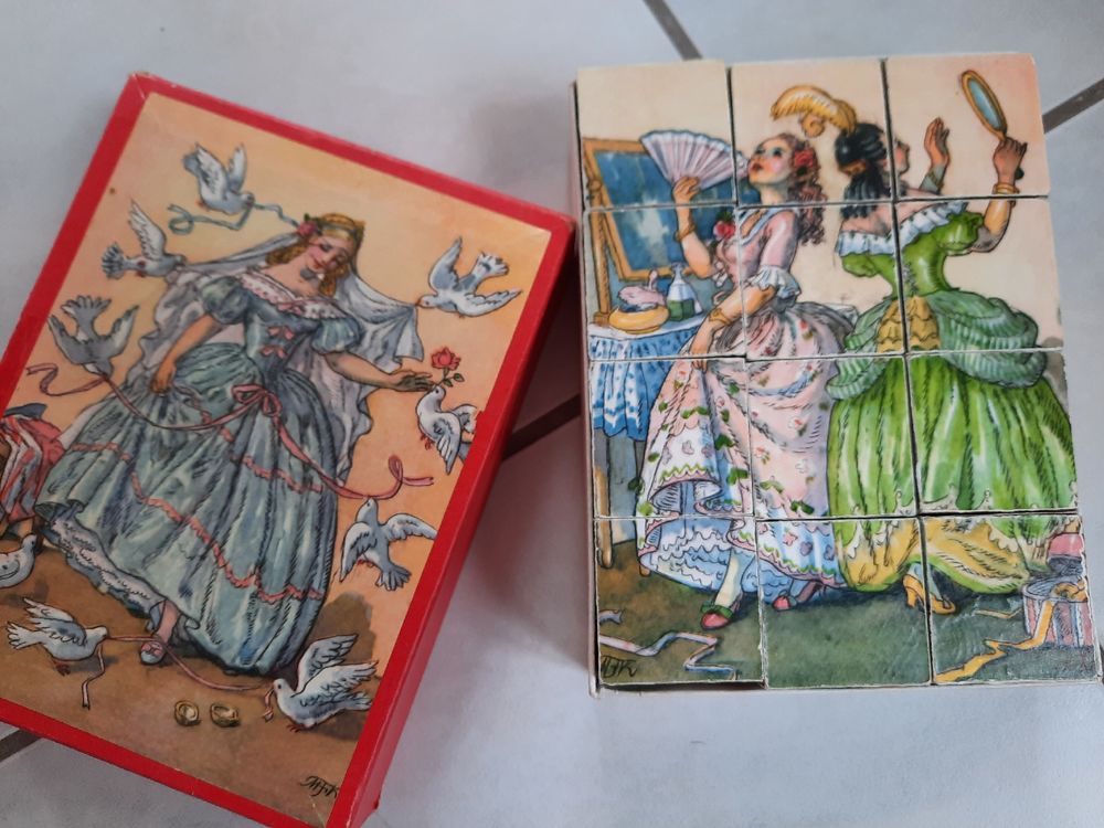 Ancien JEU de CUBES. Princes et Princesses  BOÎTE dorigine (Gebraucht