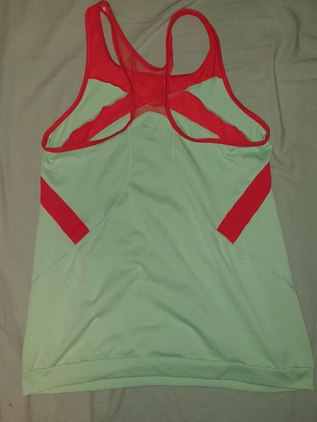 Adidas T-Shirts: Adidas Sportshirt – Neu (gemäss Beschreibung) aus Muttenz von pixopus 1