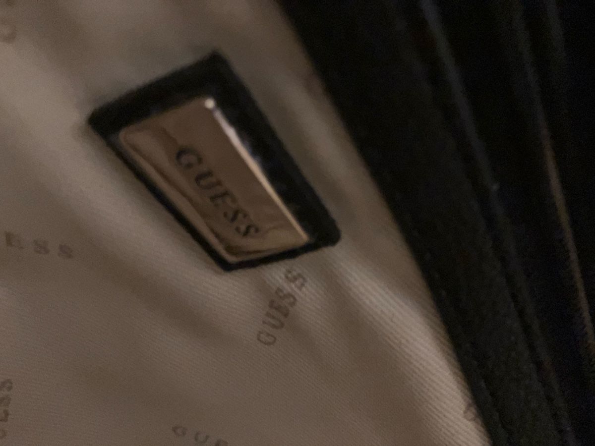 Guess Borse: Guess Handtasche – Usato da Laufen venduto da mercedes420 3