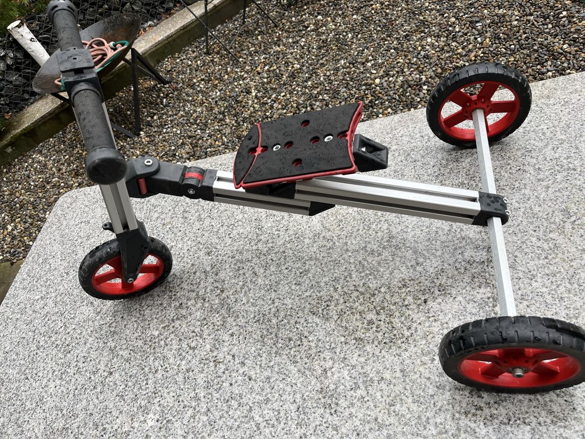 Veicoli per bambini: Trottinett / Dreirad / Infento Make & Move Kit – Usato da Uster venduto da Baracuda04 2