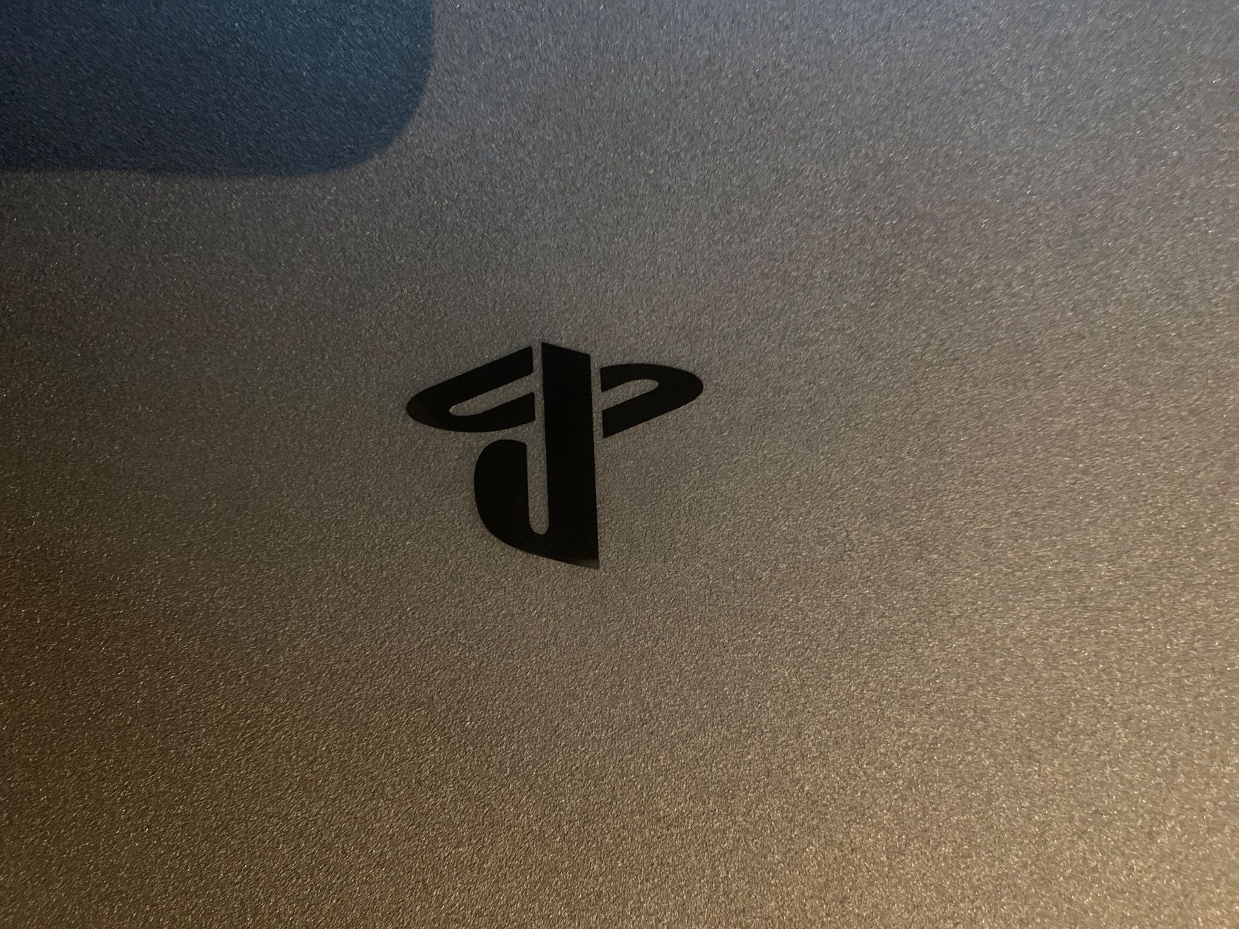 Sony Konsolen: PlayStation 4 Slim 1TB + 2 Controller Originali DualShock 4 – Gebraucht aus lugano von nin_2fm5 5