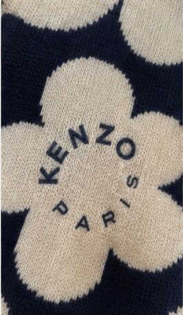Kenzo Lotti di vestiti: Kenzo Pullover und Rock mit Blumenmuster blau beige Grösse S – Usato da Oberengstringen venduto da genita2279 1
