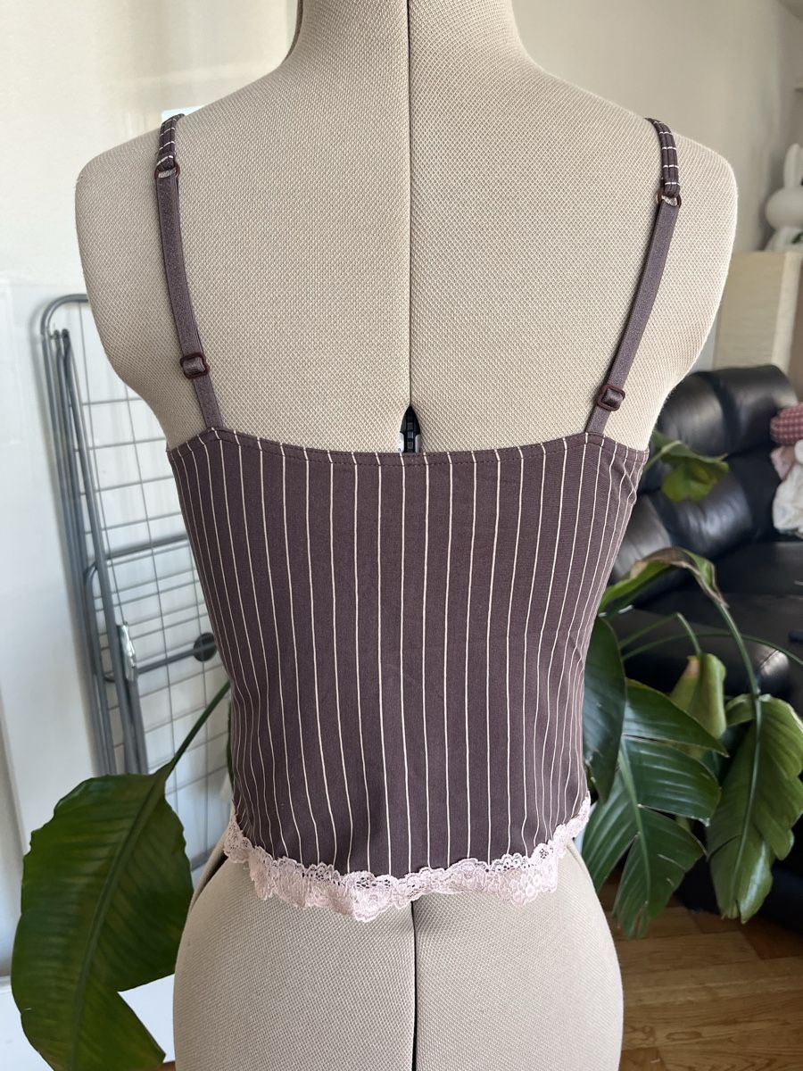 Top: Cute lace striped cami top – Usato da Lausanne venduto da Lillielillie 1
