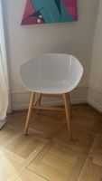 Chaise / Fauteil design plastique / bois