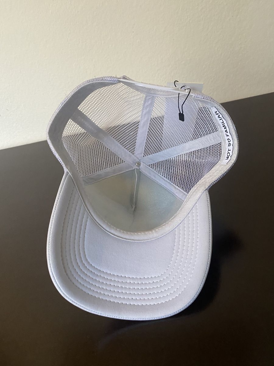 Copricapi, berretti & cappellini: NOT SO FAMILIAR CAP – Nuovo e nell'imballaggio originale da Biel/Bienne venduto da Sommer_17 6