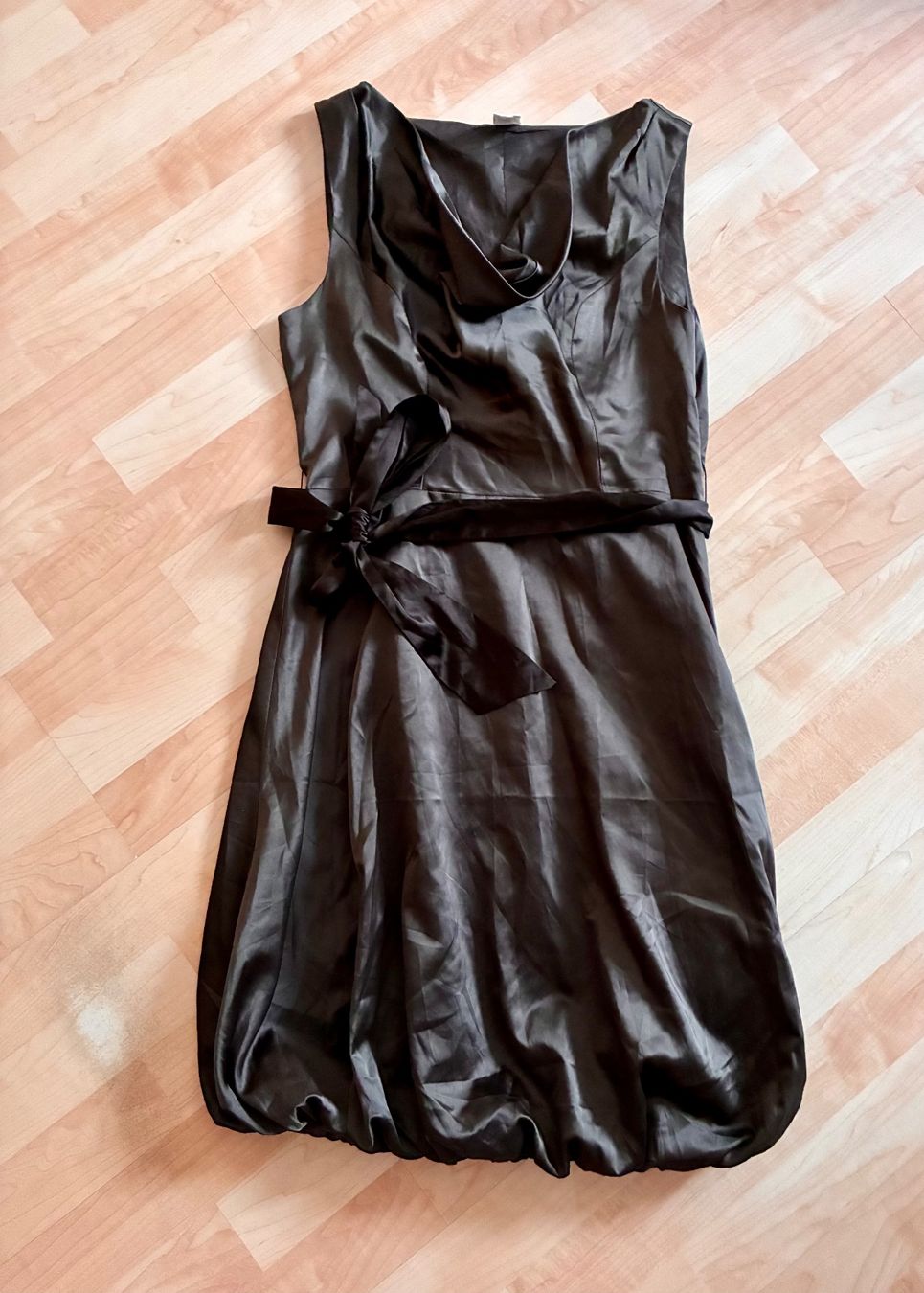 Vila Vestiti: Elegantes VILA Kleid, Grösse S – Usato da Bättwil venduto da tre_tj9g 3