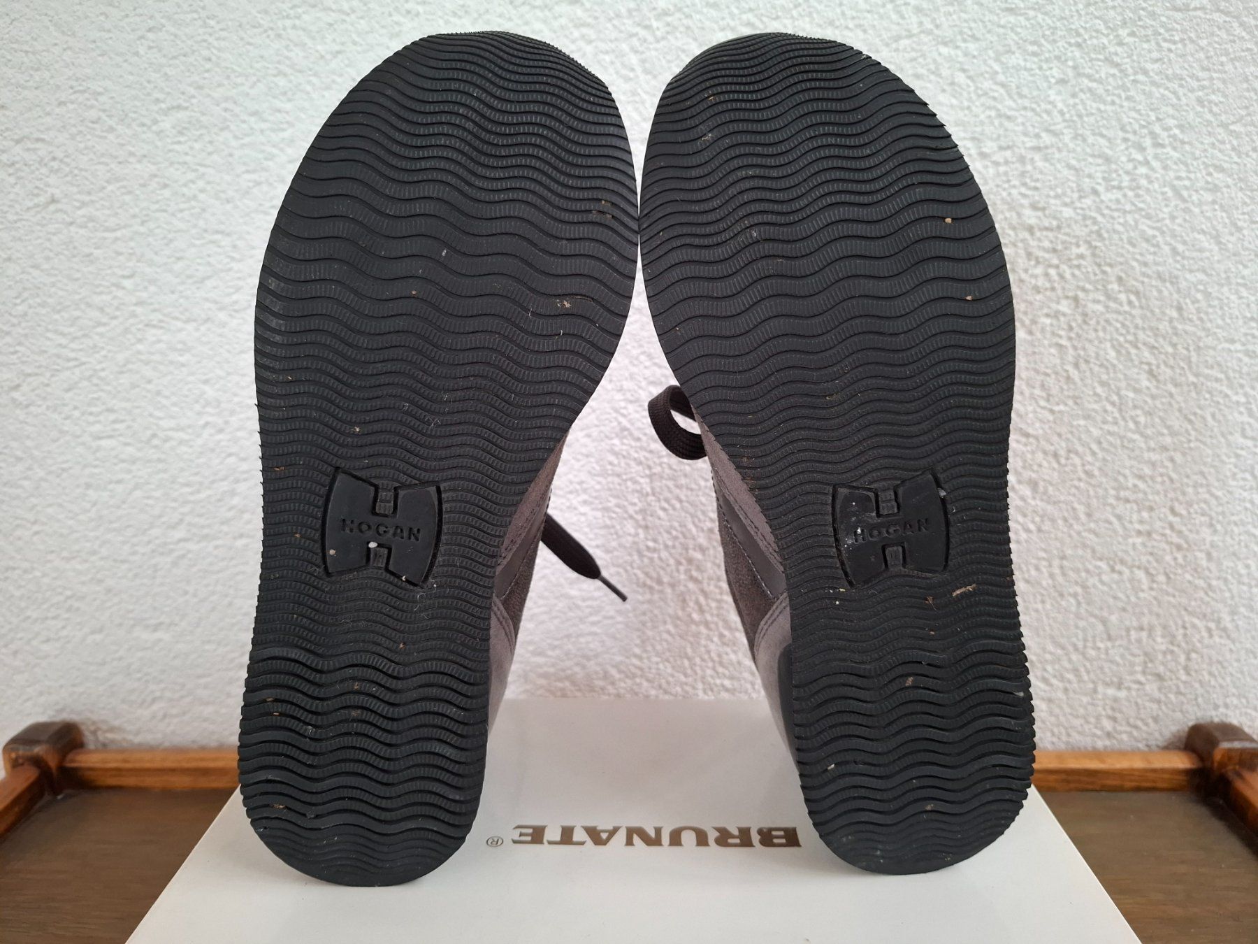 Scarpe da donna: Chaussures marque HOGAN - Daim/velours gris - Taille 38 – Usato da Meinier venduto da Gattuso22 7