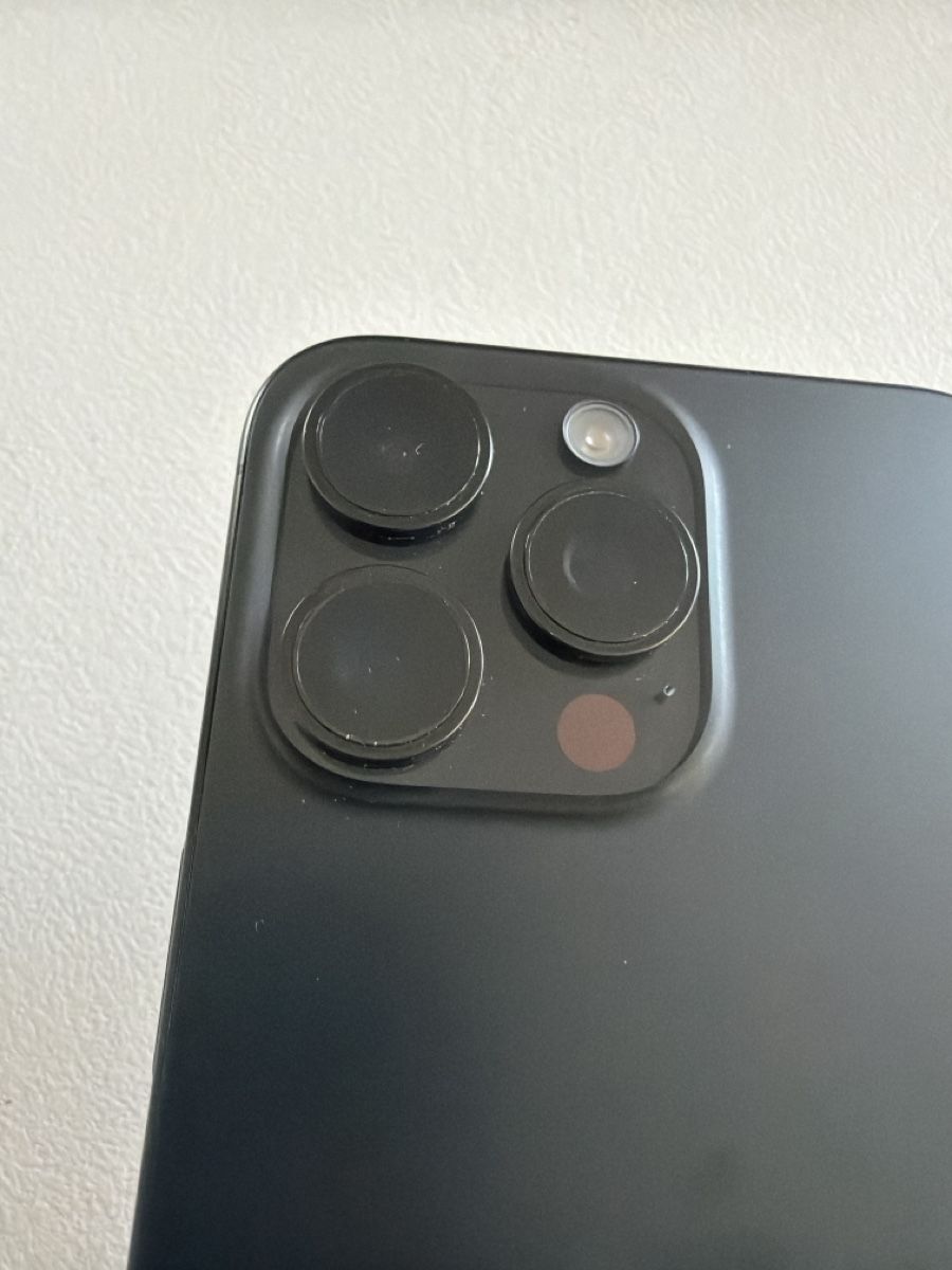 Apple Telefoni cellulari / Smartphones: iPhone 15 Pro Max 256 GB Titan Schwarz – Difettoso da Weinfelden venduto da emreizzo 3