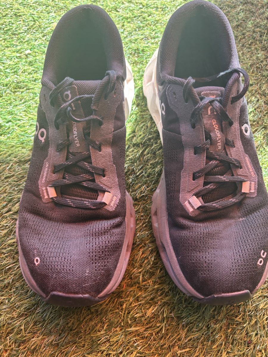 On Scarpe da donna: Scarpe da corsa On Cloudflyer 42 W – Usato da Carabbia venduto da ila_2jjj 2