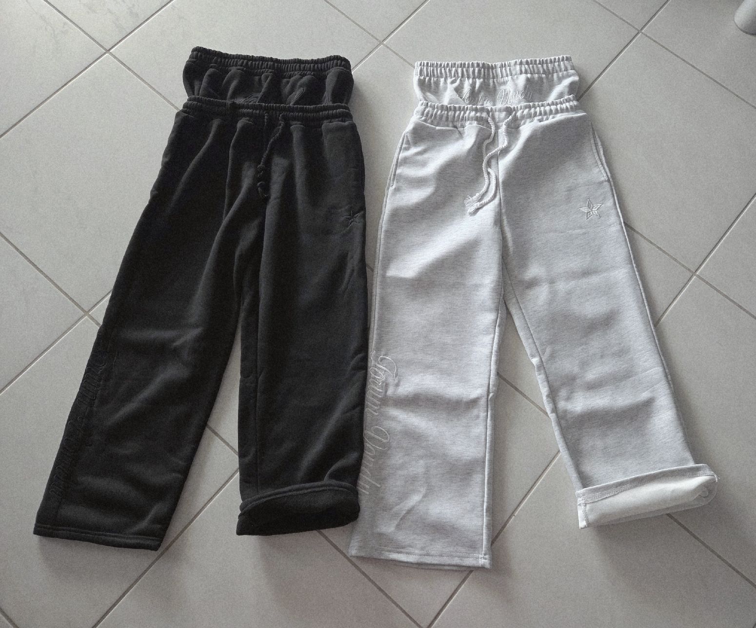 Lotti di vestiti: Hosen 2 Set gr. S Neue – Nuovo e nell'imballaggio originale da Bronschhofen venduto da Katrusja