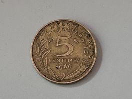 5 Centesimi (Centimes) della Francia, coniata nel 1966